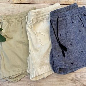 3 shorts bundle. Old Navy linen shorts size XL